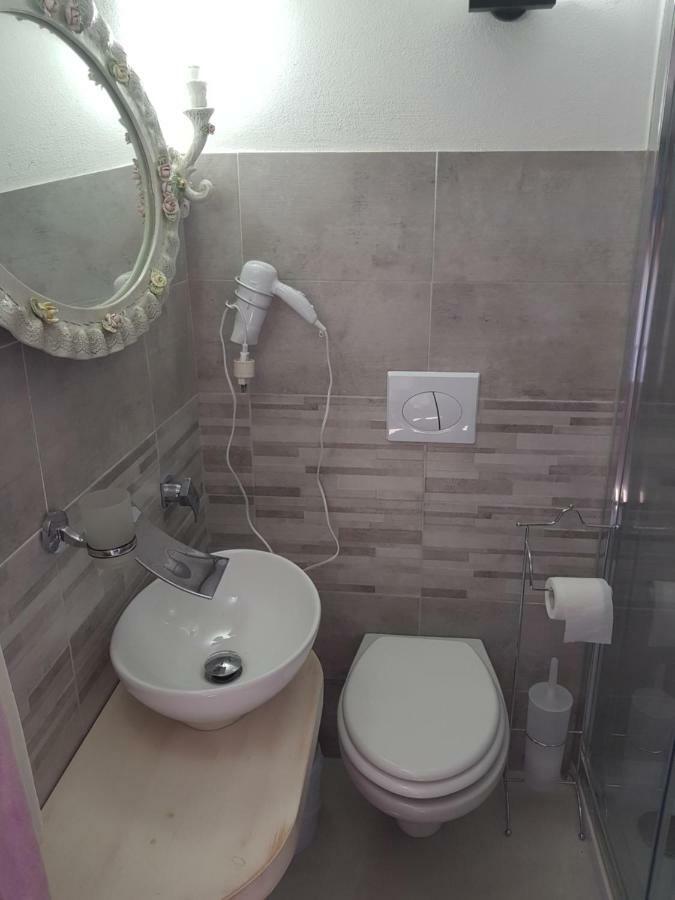 Casa Vacanze Valentina Porto Conte Ngoại thất bức ảnh